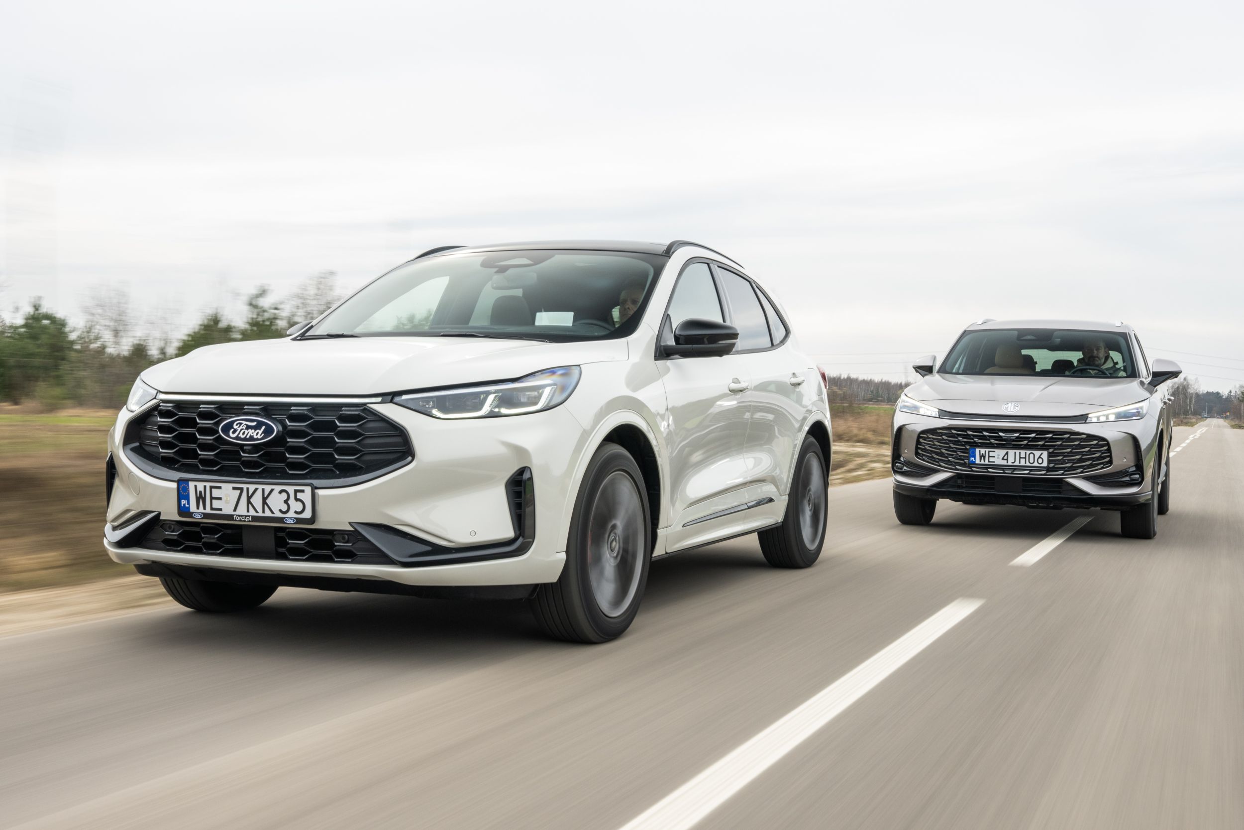 Ford Kuga, MG HS - 2