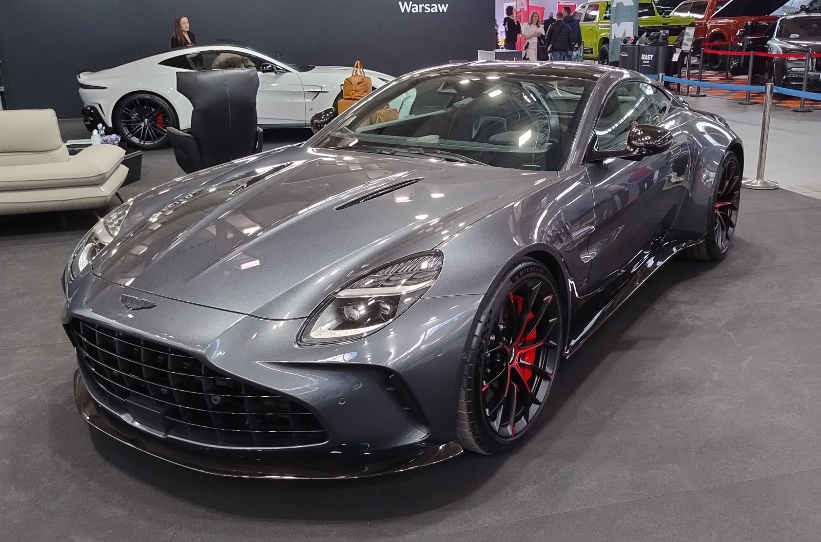 aston-martin-vantage-s