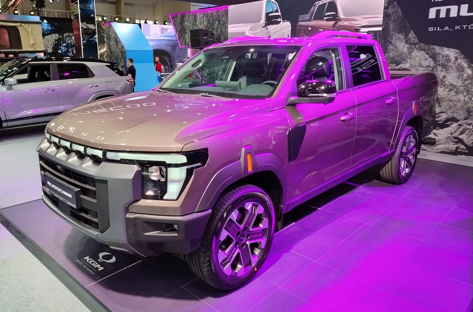 kgm-musso-grand-przod