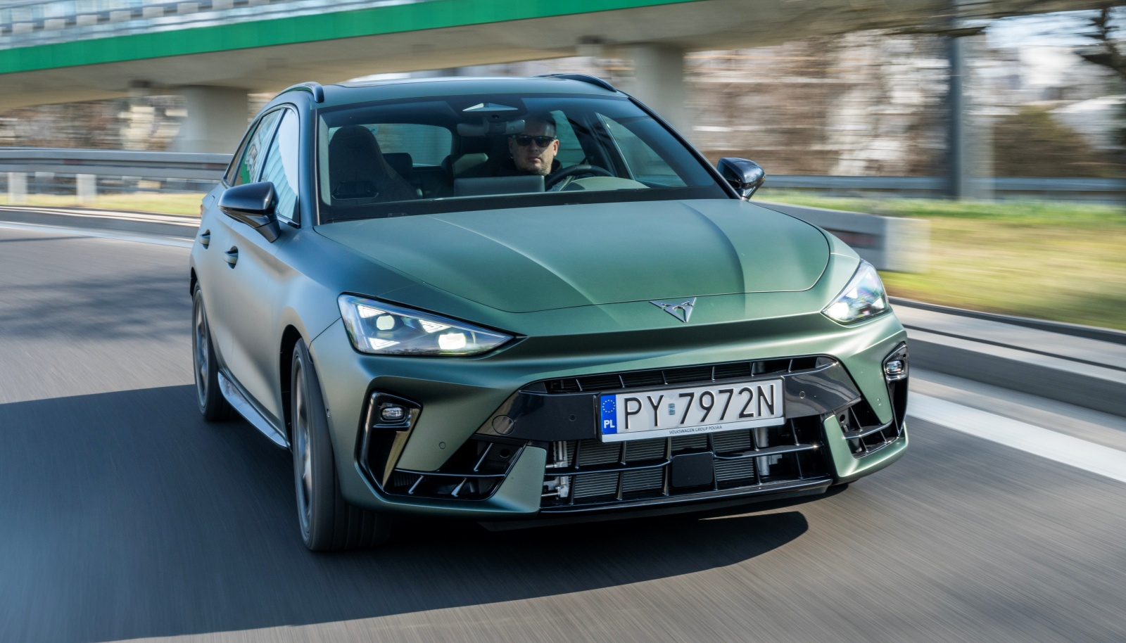 cupra-leon-sportstourer-vz-przod-2