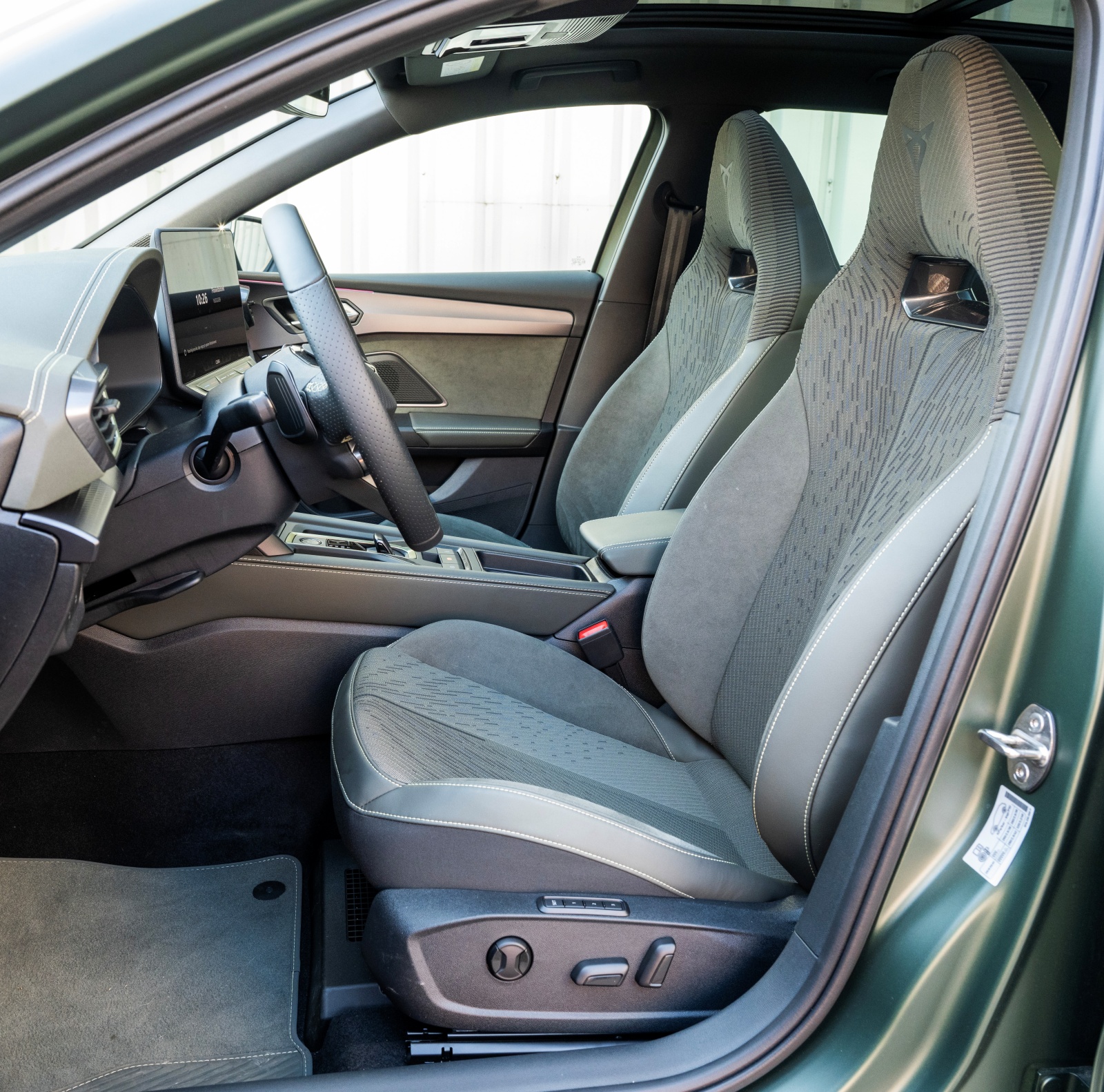 cupra-leon-sportstourer-vz-fotele