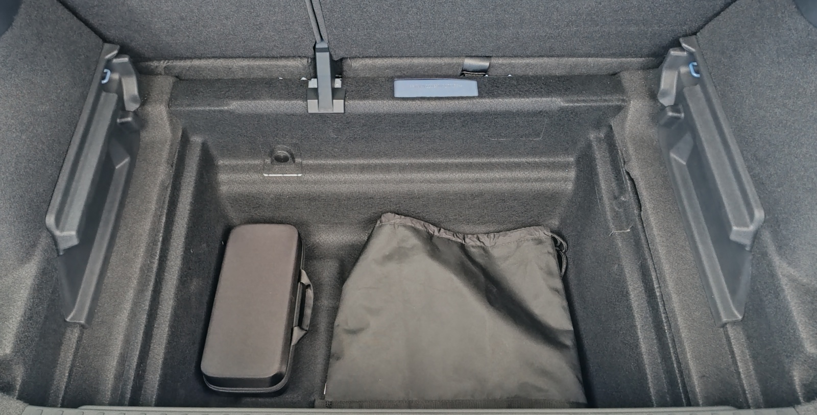 volkswagen-id-polo-bagaznik-1