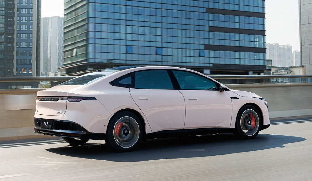 Nissan N7_03