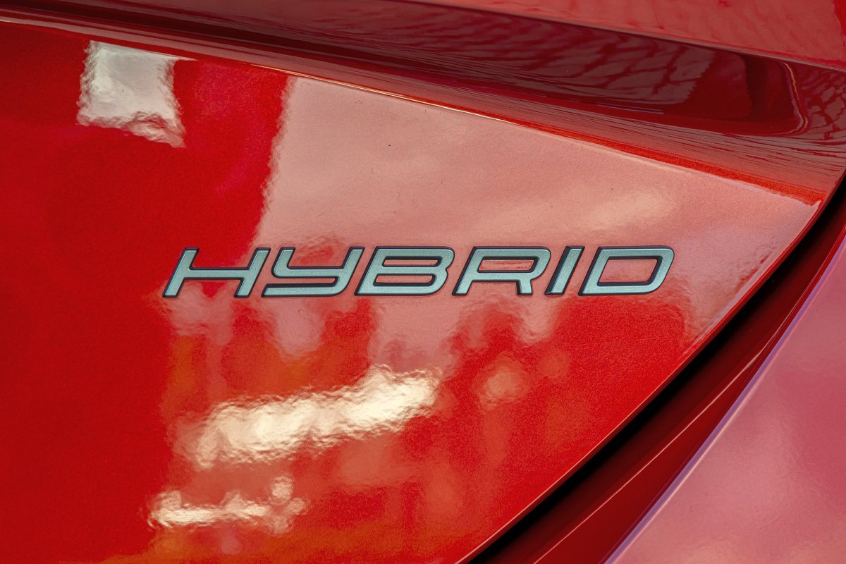 Stellantis wzywa do serwisu 700 000 aut. Powodem ryzyko pożaru