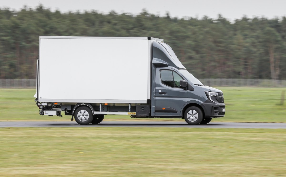 Dobry I kwartał 2026 r. na rynku aut dostawczych w Polsce. Ich sprzedaż rośnie szybciej niż osobówek