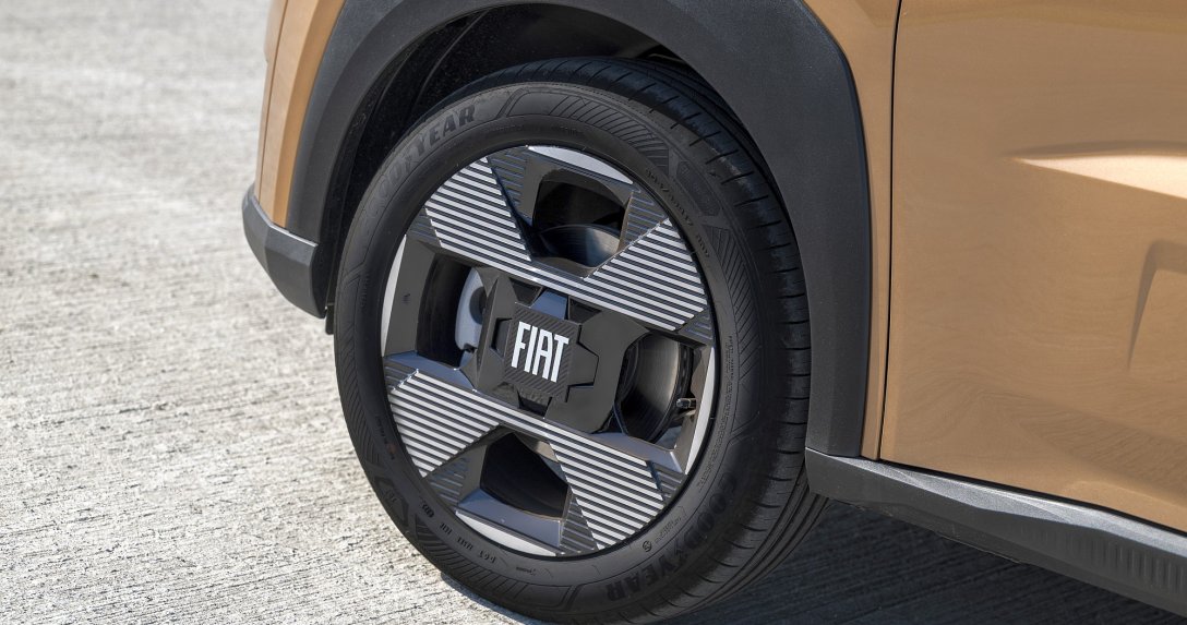 Do sieci trafiło zdjęcie nowego Fiata Fastbacka. To większy brat Grande Pandy i sukcesor Tipo