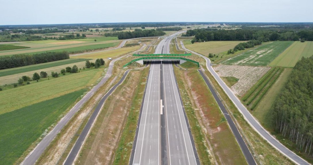 49 kilometrów nowych dróg na majówkę. Właśnie oddano kierowcom kolejne odcinki S6 i A2