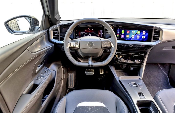 Opel Mokka 1.2 Turbo (2026) - test - kokpit, deska rozdzielcza