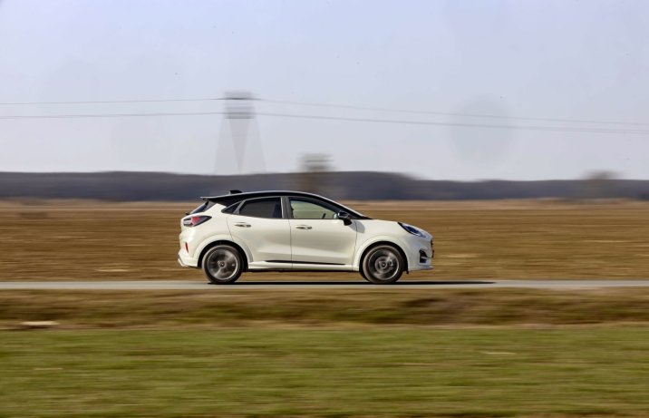 Ford Puma 1.0 EcoBoost Hybrid 155 ST-Line X (2026) – test, porównanie - bok