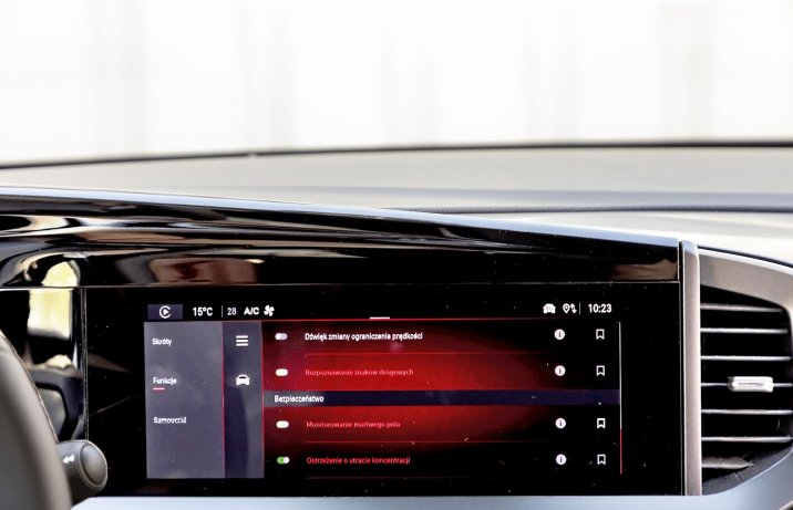 Opel Mokka 1.2 Turbo GS (2026) – test, porównanie – ekran systemu multimedialnego