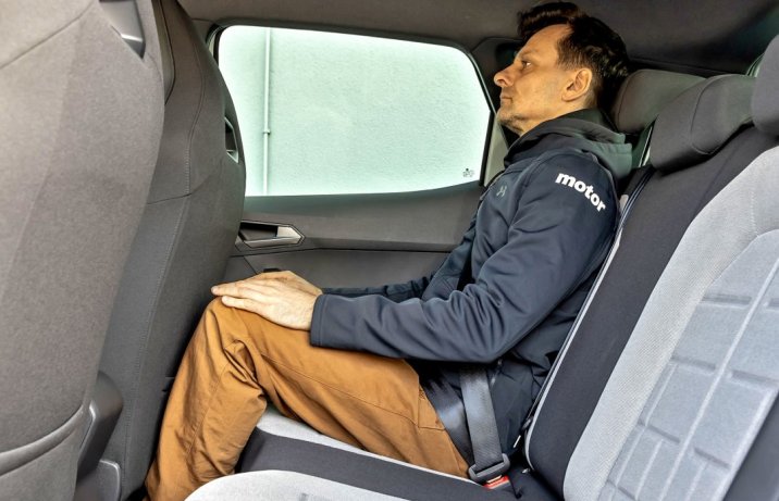 Seat Arona 1.5 TSI DSG FR (2026) – test, porównanie - kanapa