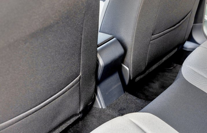 Seat Arona 1.5 TSI DSG FR (2026) – test, porównanie - brak nawiewów z tyłu