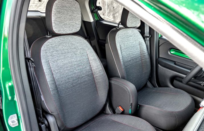 Renault Twingo E-Tech – fotele przód