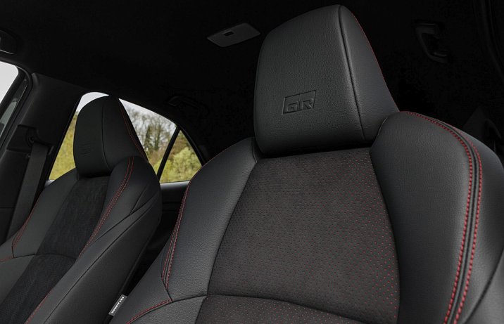 Toyota Yaris Cross GR Sport 2027