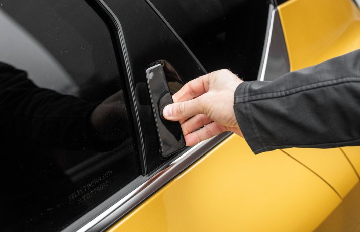 Kia K4 - klamka zewnętrzna