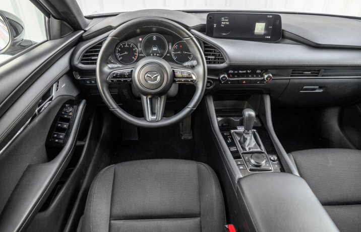 Mazda 3 - kokpit