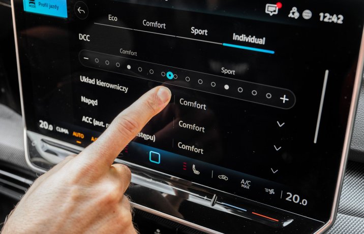 Volkswagen Golf - DCC