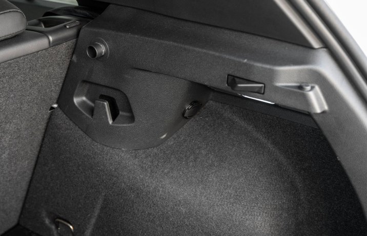 Volkswagen Golf - burta bagażnika