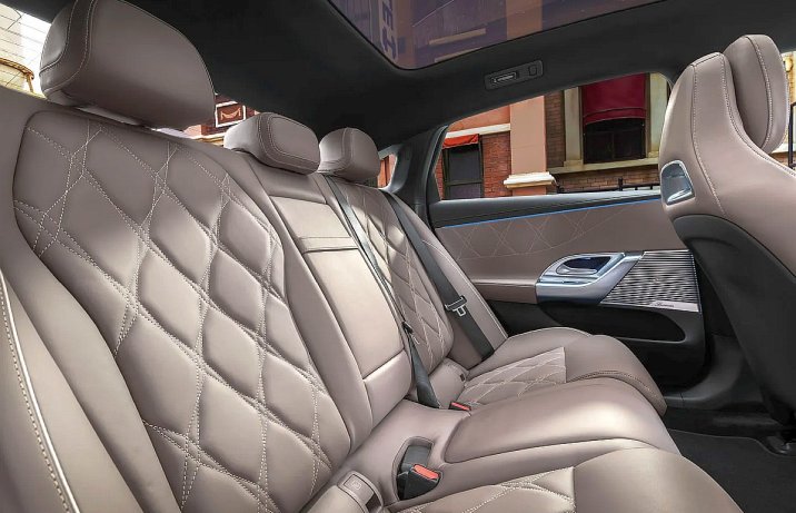 Mercedes C 400 4Matic electric