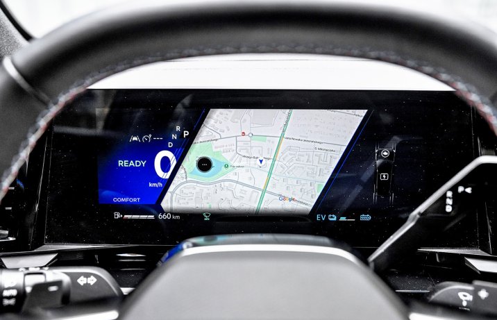 Renault Austral full hybrid E-Tech 200 (2026) - test - cyfrowe wskaźniki