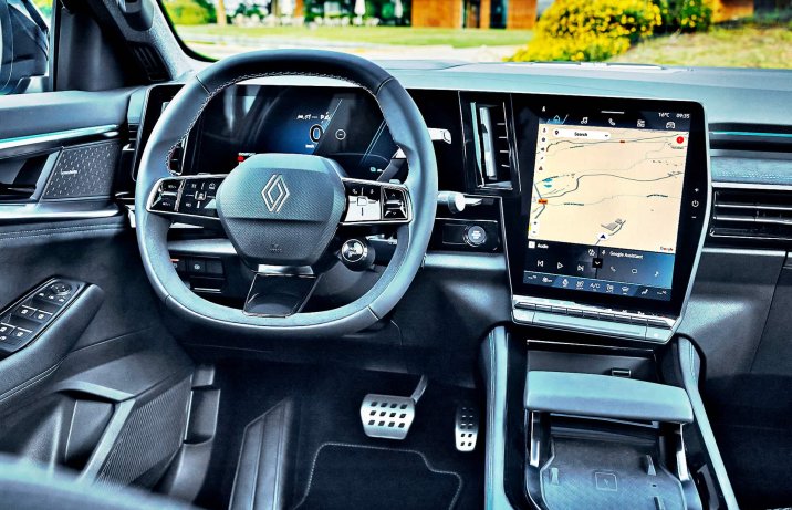 Renault Austral – wnętrze, deska rozdzielcza