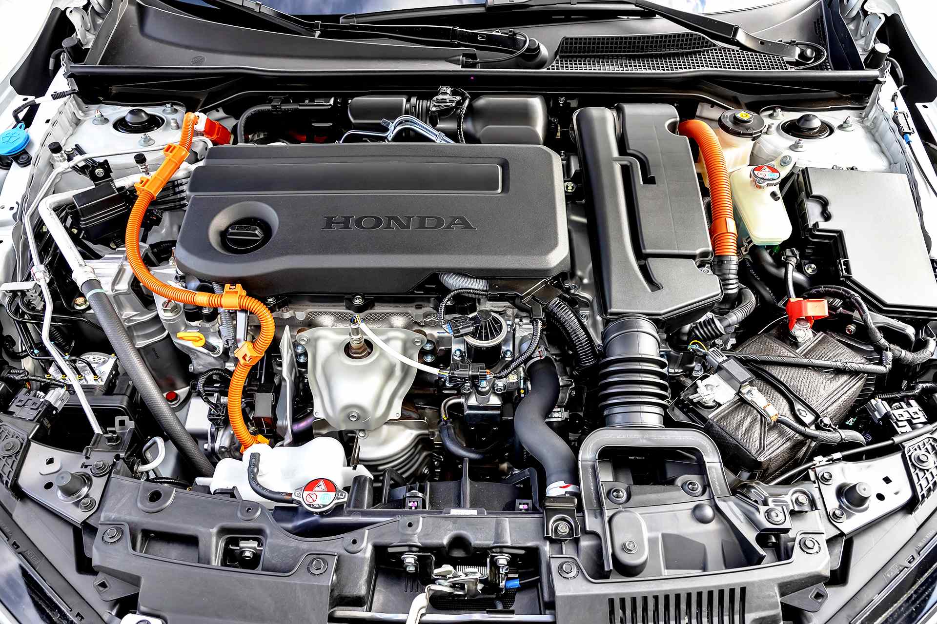 honda-prelude-e-hev-advance-pod-maska-naped-hybrydowy