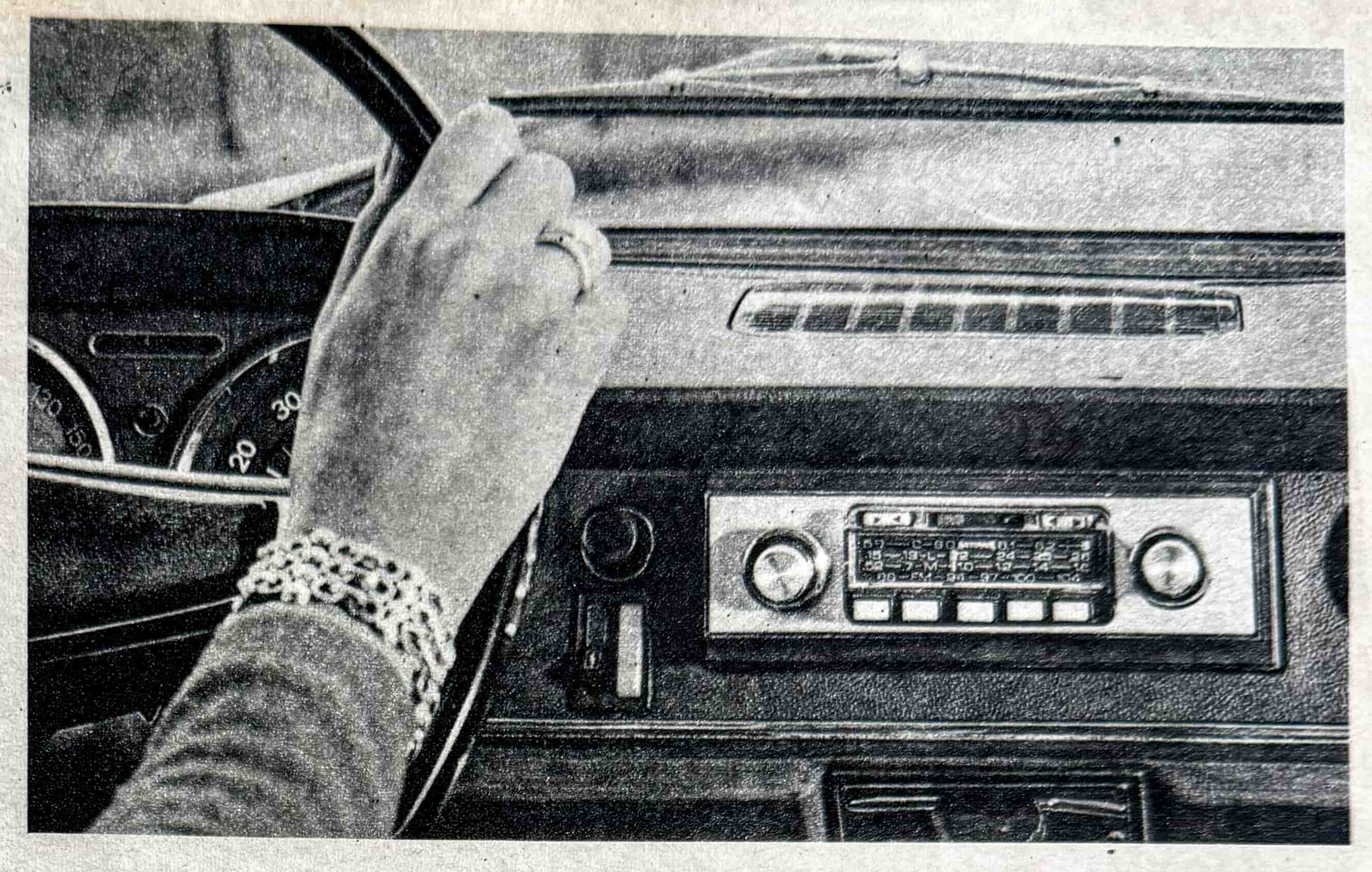 motor-19-1976-muzyka-w-samochodzie