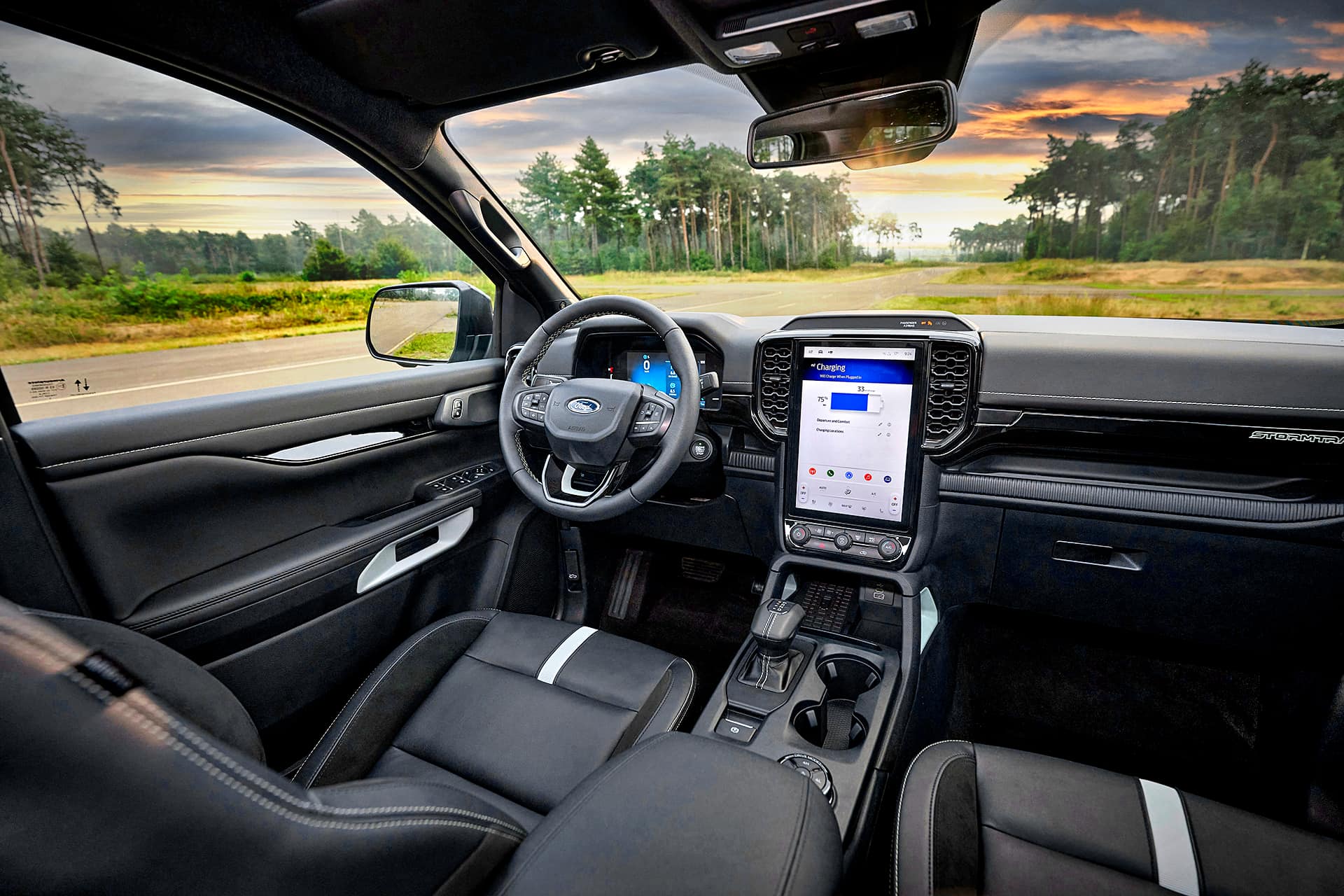 Ford-Ranger-PHEV-deska-rozdzielcza