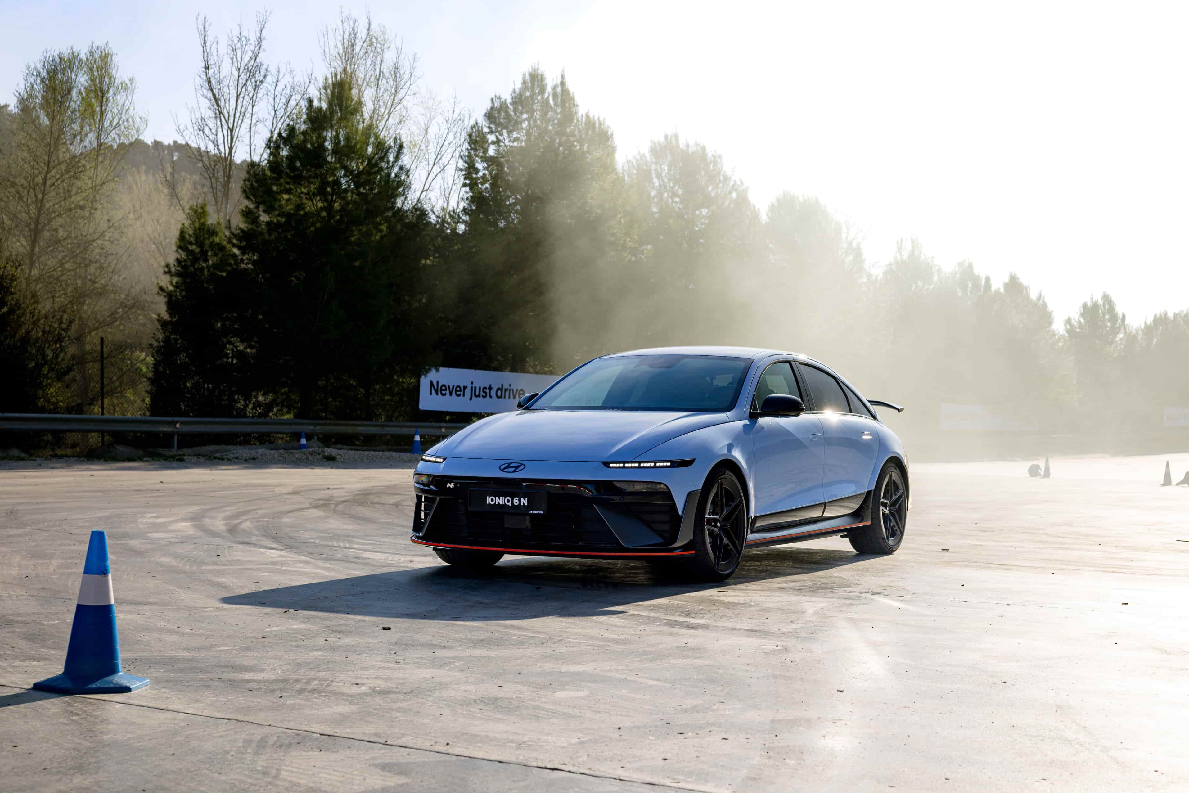 Hyundai Ioniq 6N przód na torze