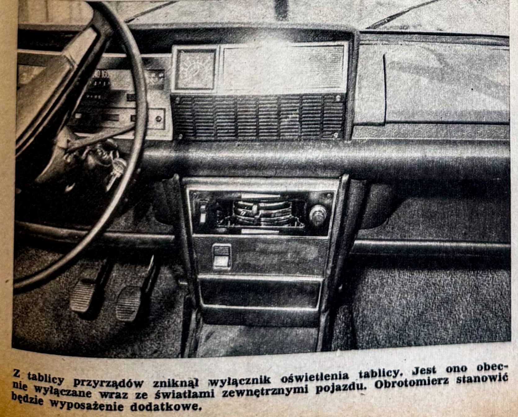 polski-fiat-125p-1976-deska-rozdzielcza