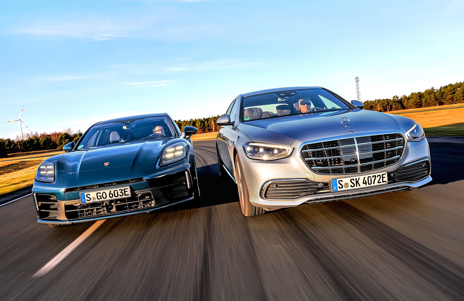 Mercedes klasy S kontra Porsche Panamera 2025