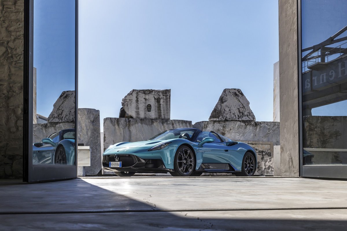 Dwie ikony pod ścianą. Aston Martin i Maserati staną się „chińskie”?