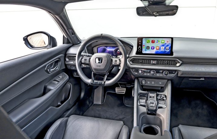 Honda Prelude e:HEV Advance – kokpit