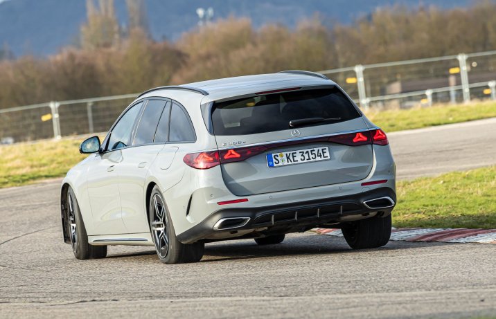 Mercedes E Kombi - tył