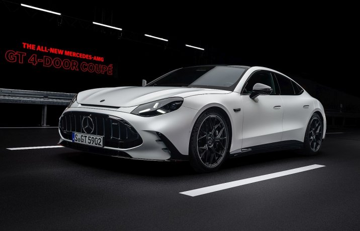 2026 Mercedes-AMG 4-drzwiowe Coupe