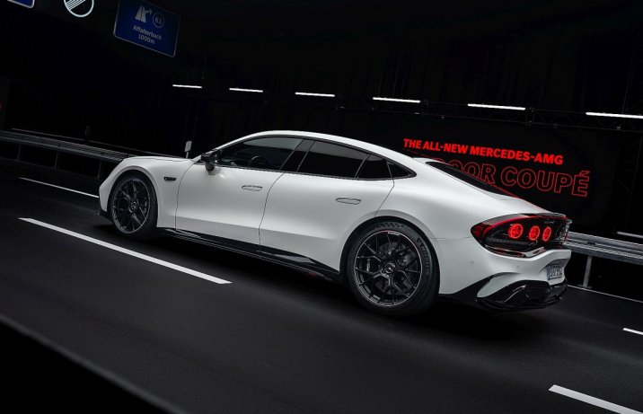 2026 Mercedes-AMG 4-drzwiowe Coupe