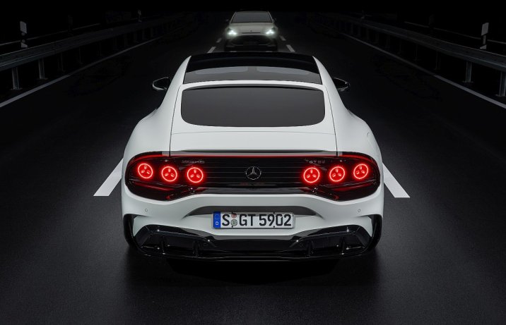 2026 Mercedes-AMG 4-drzwiowe Coupe