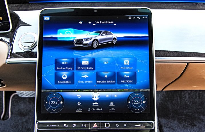 Mercedes S 580 e 4Matic – ekran centralny