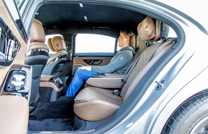 Mercedes S 580 e 4Matic – tylne siedzenia