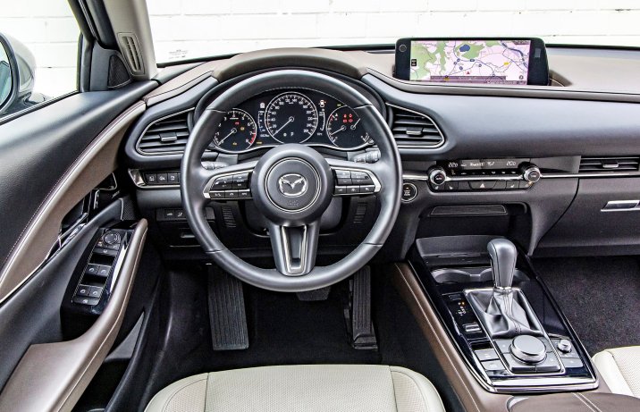 Mazda CX-30 - kokpit