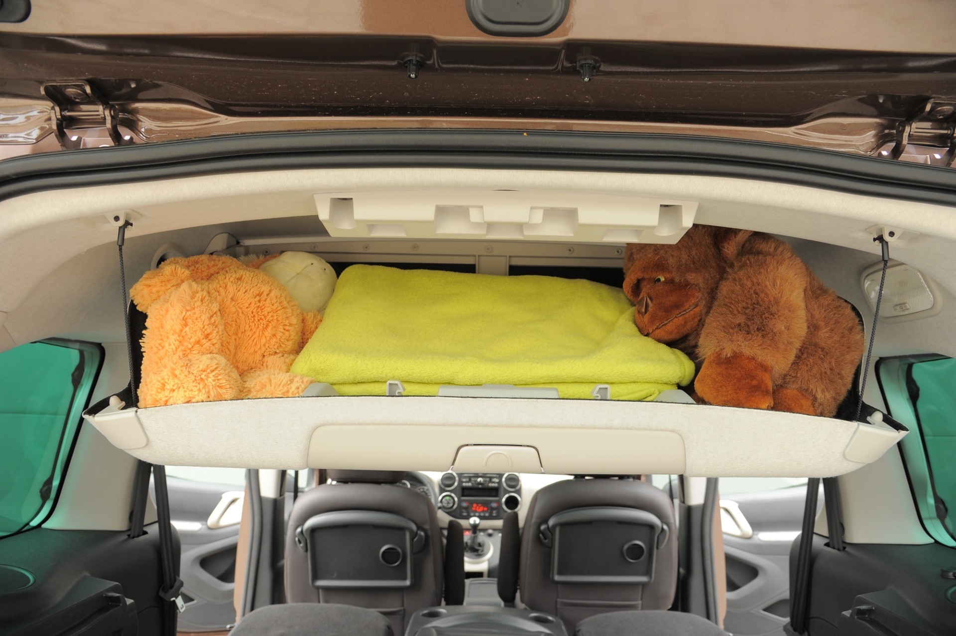citroen-berlingo-polka-podsufitowa