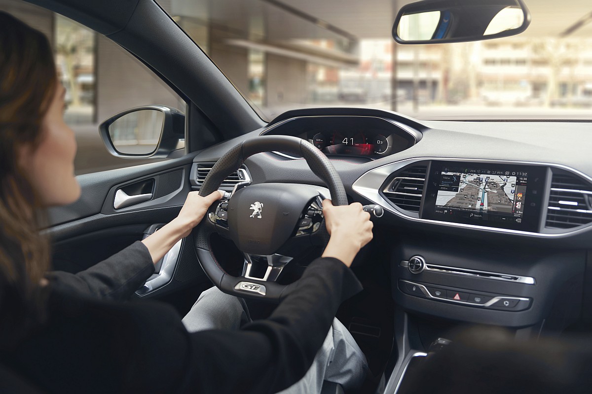 Peugeot 308 SW_dashoard