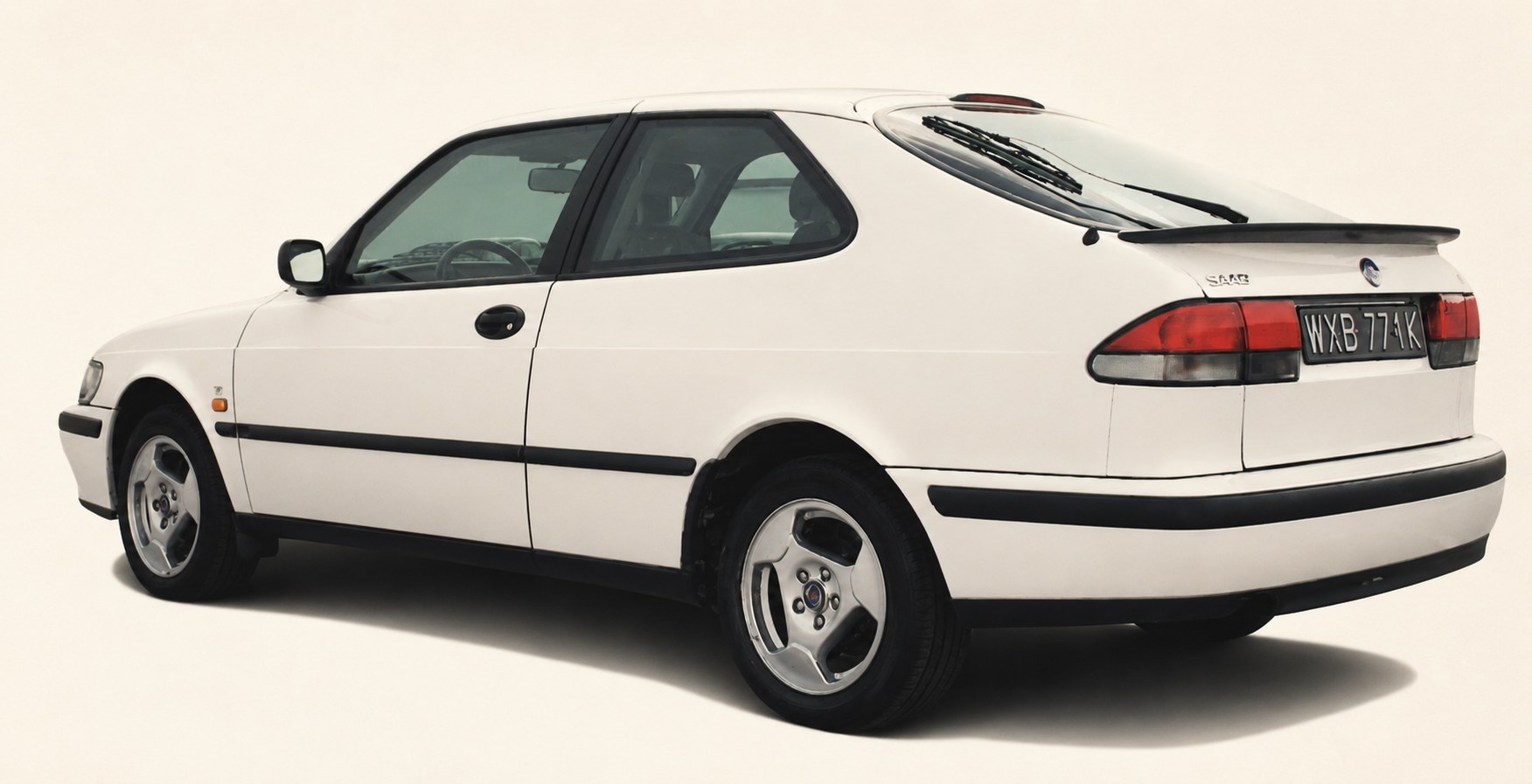 Saab 9-3 SE 2.0T – widok z boku i tyłu