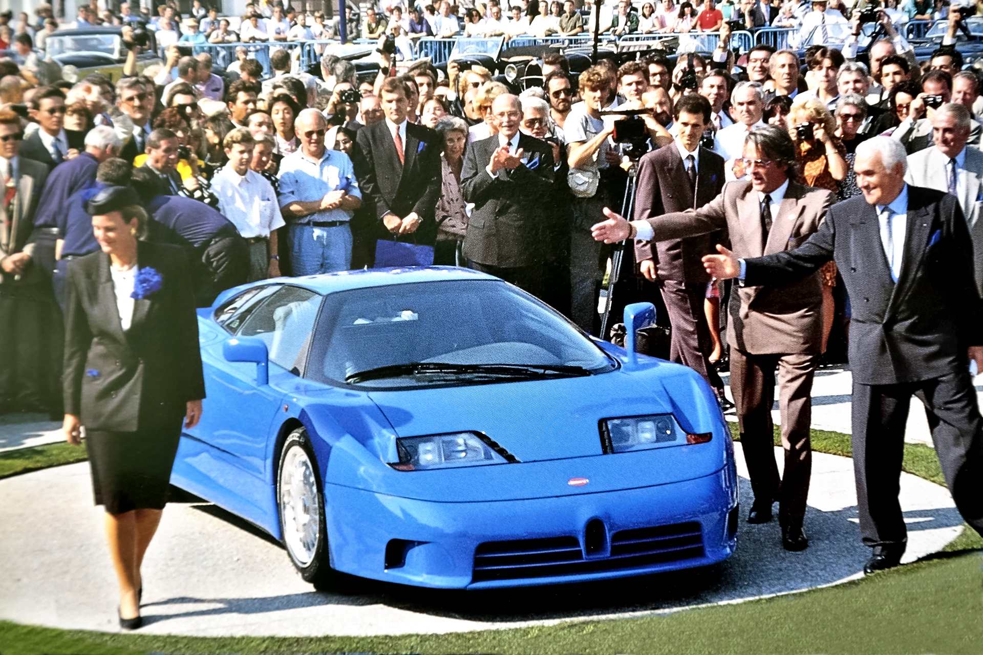 Bugatti EB110 podczas premiery
