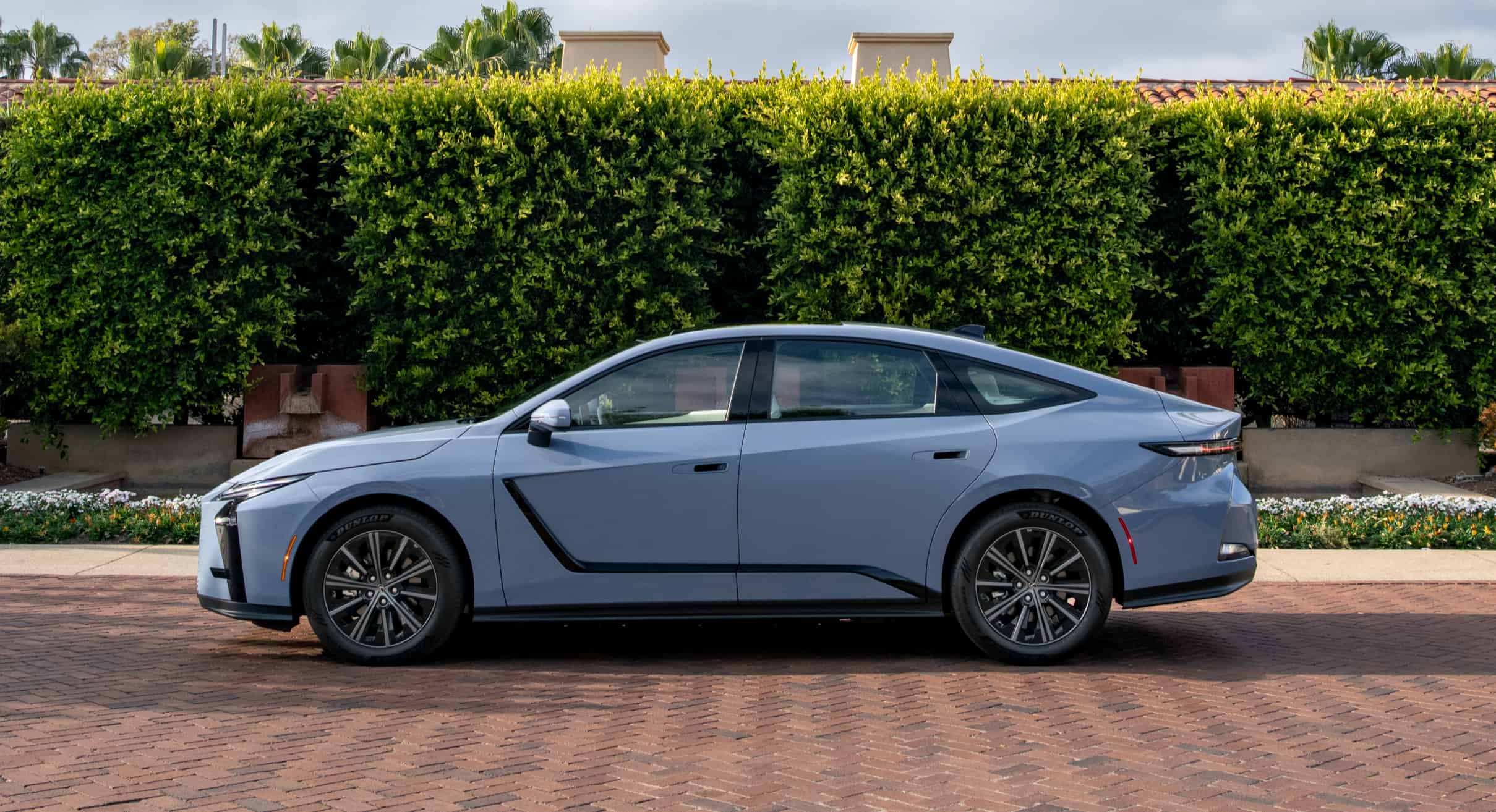 lexus-es-350e-2026-bok