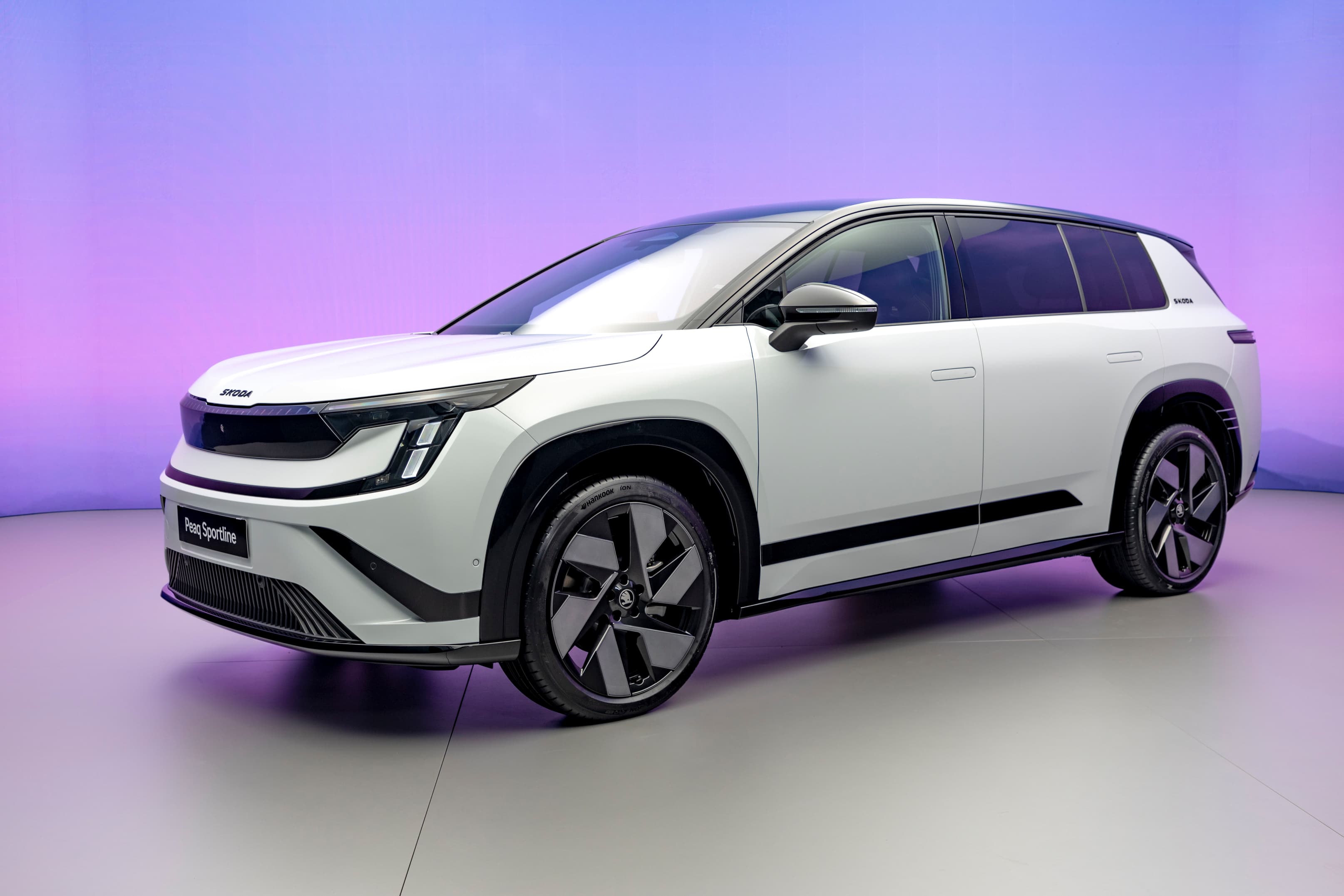 skoda-peaq-przod-bok