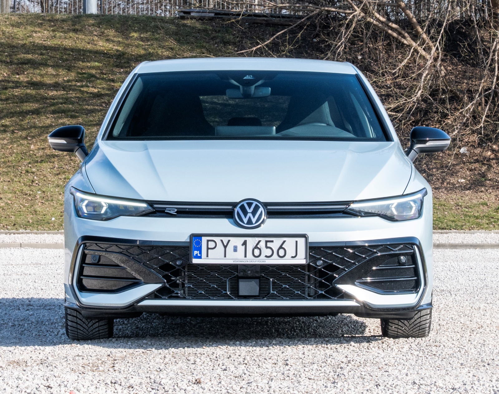 volkswagen-golf-przod