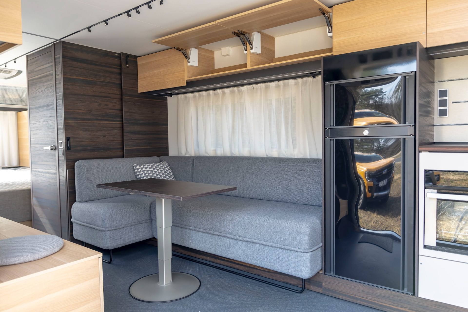 adria-astella-704-hp-salon-i-kanapa