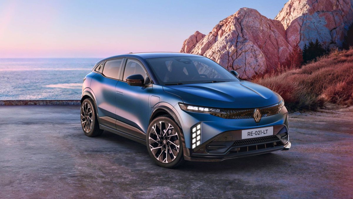 Renault odświeżyło Megane E-Tech. Najważniejsze jest to, czego nie widać