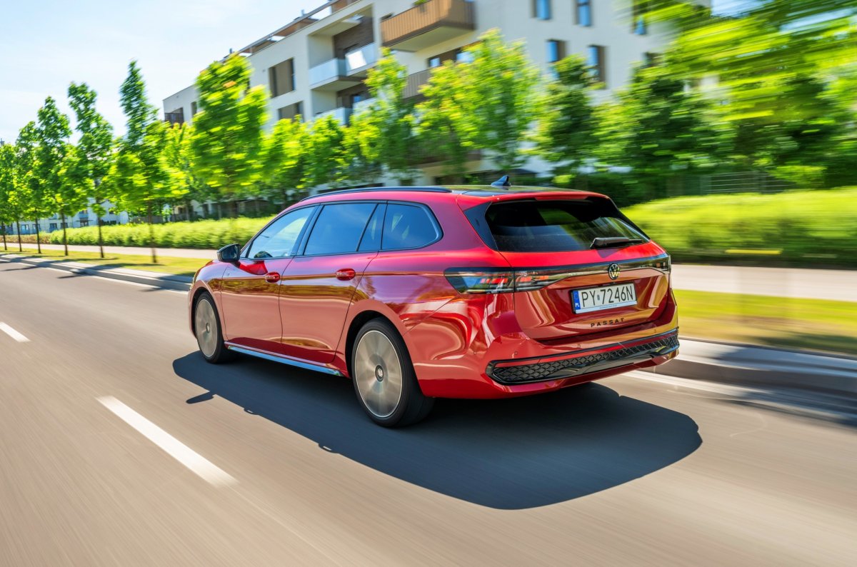 Volkswagen Passat 2.0 TDI 4Motion – bardzo udane kombi na trasy, ale cena studzi zapał | TEST